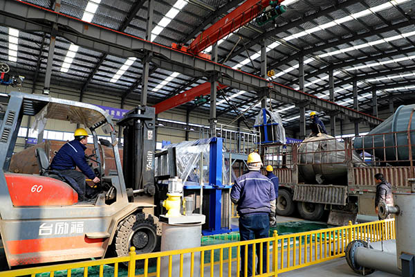 5噸三效蒸發(fā)器裝車(chē)